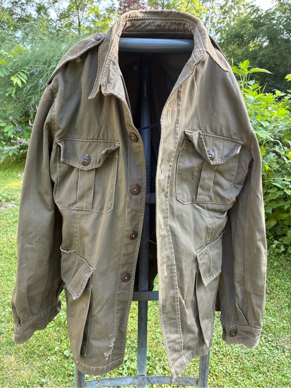 VINTAGE ARMY JACKET